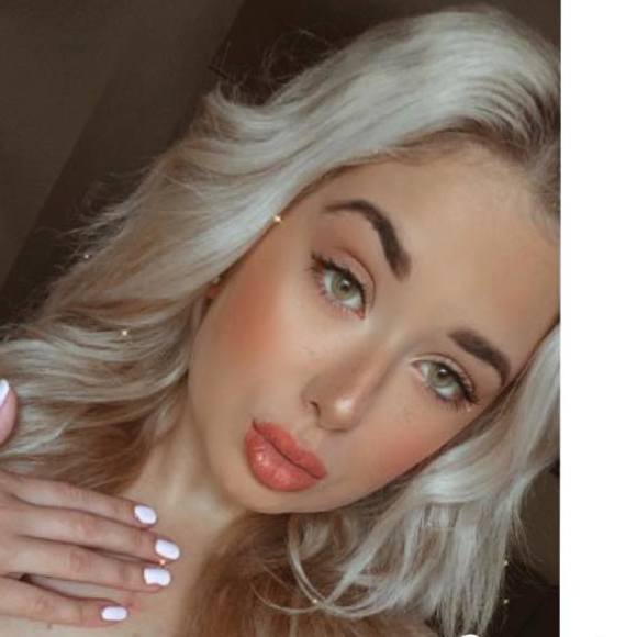 Profile Picture of Morgan Loomis (@morganloomis) on Poshmark