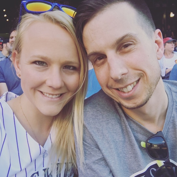 Chelsea Enderson - Poshmark Profile Picture of Chelsea Enderson (@chelsender) on Poshmark