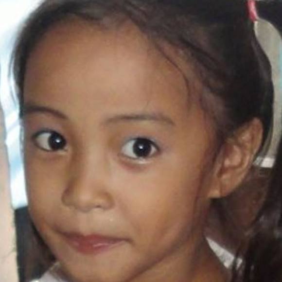 Profile Picture of Gloria Ancheta (@gerryl_2006) on Poshmark