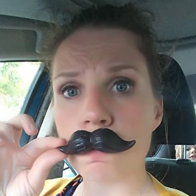 Profile Picture of Julie Leahy (@JulieLeahy1) on Twitter