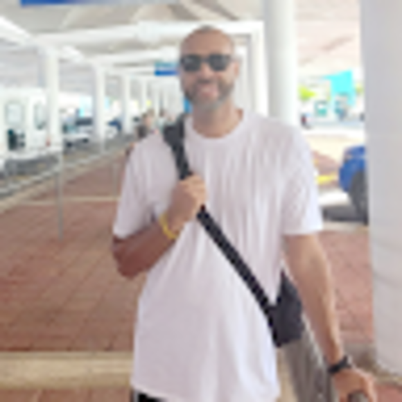 Profile Picture of Nate Qahhaar (@nateqahhaar) on Poshmark