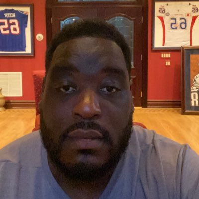 Profile Picture of Damien Woody (@damienwoody) on Twitter