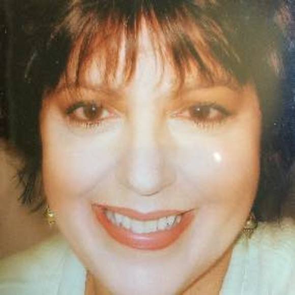 Gina Crifasi-lafiosca - Poshmark Profile Picture of Gina Crifasi-lafiosca (@dr_gina) on Poshmark