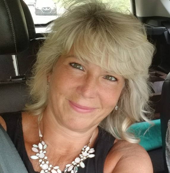 Profile Picture of Mary ann Hein rupp (@mrupp10380) on Poshmark