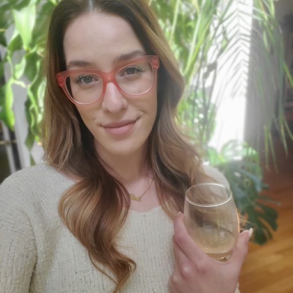 Profile Picture of Alexa Weinert (@dislexxi) on Poshmark