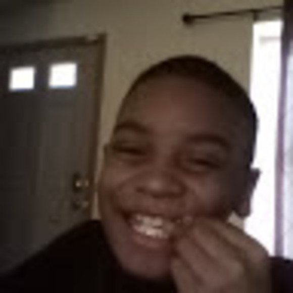 Profile Picture of Sharla Watson (@sharlawatson) on Poshmark