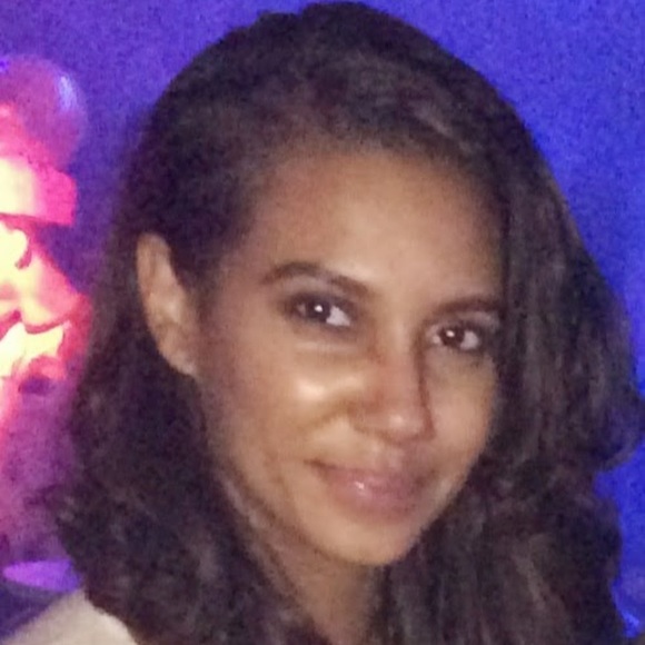 Profile Picture of Loris Toribio (@loris_t) on Poshmark