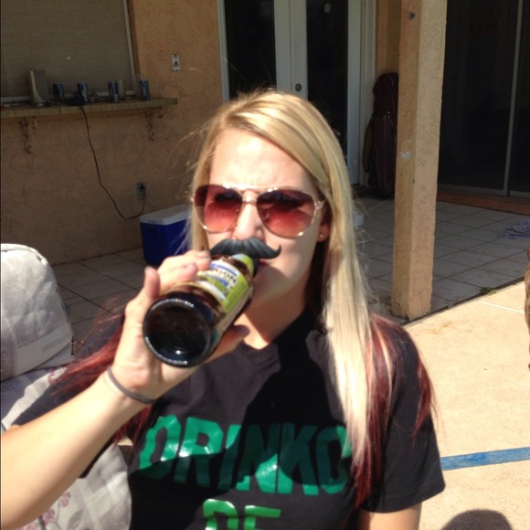 Profile Picture of Rebecca Stegemoller (@beccamed727) on Poshmark