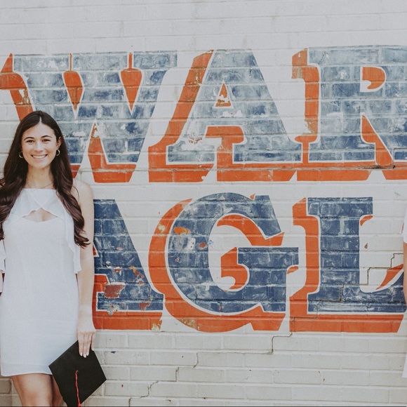 Profile Picture of Jessica Albericci (@jalbericci) on Poshmark