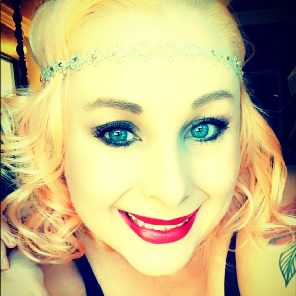 Ruby Warren - Poshmark Profile Picture of Ruby Warren (@rubyann84) on Poshmark