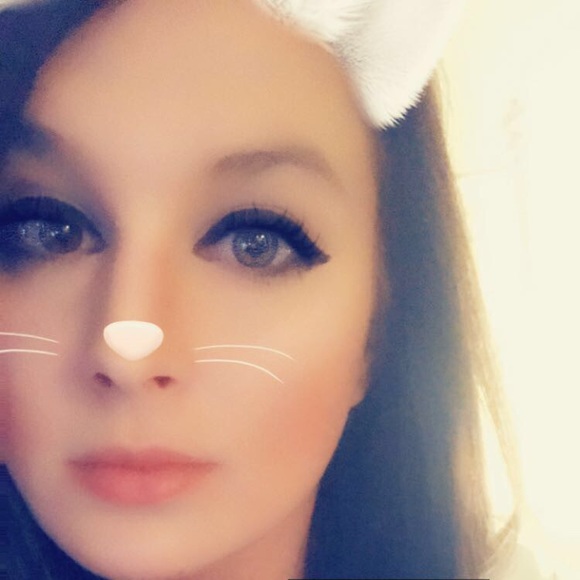 Profile Picture of Katie Legan (@leganann) on Poshmark