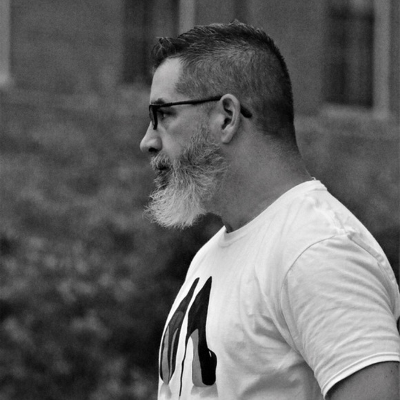 Profile Picture of Brian Harlow (@nhbrian) on Poshmark