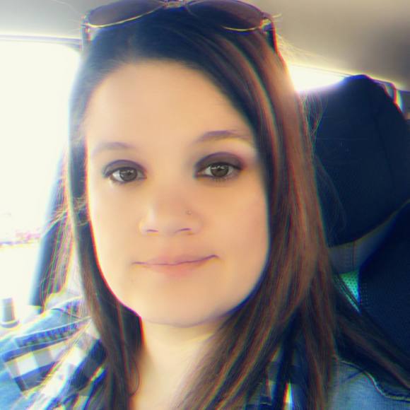 Profile Picture of Amanda Canter (@abond2744) on Poshmark