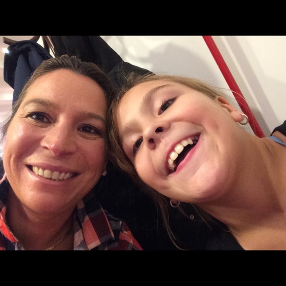 Profile Picture of Monica Luis (@mluis03) on Poshmark