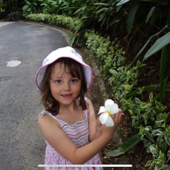 Profile Picture of Hailey Crain (@misswhixh) on Poshmark