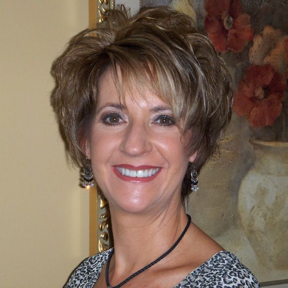 Profile Picture of Marilyn Schuller (@mschuller) on Poshmark