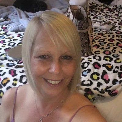 Profile Picture of Shell (@karen_brian1970) on Twitter