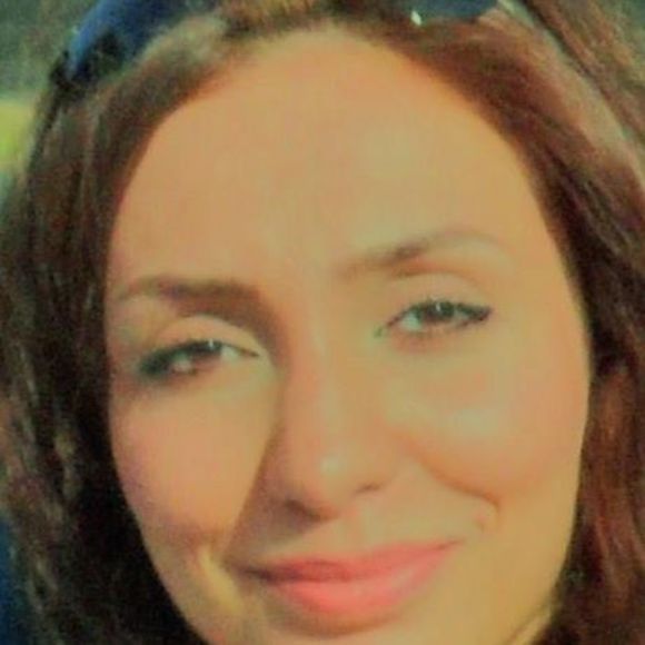 Profile Picture of Frf Farinaz (@foroughi) on Poshmark