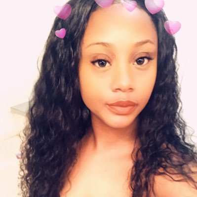Profile Picture of Summer (@ImSooNotPerfect) on Twitter
