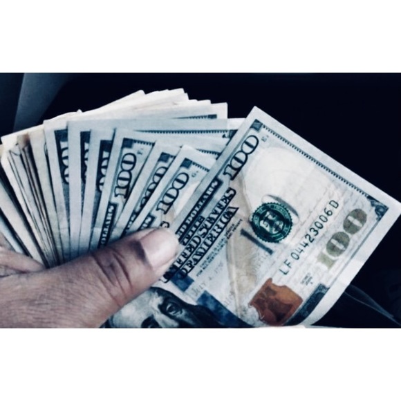 Profile Picture of Veronica Bryant (@veronica1974509) on Poshmark