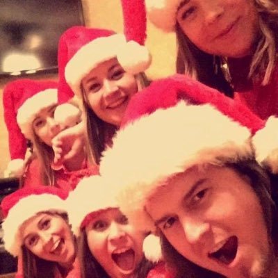 Profile Picture of Pam Julian (@PamelaJane64) on Twitter