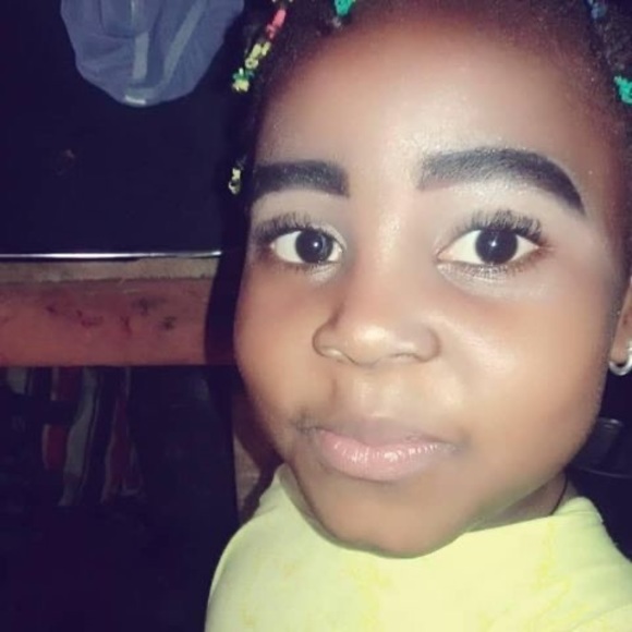 Heritier Lunzaya - Poshmark Profile Picture of Heritier Lunzaya (@heritierlunzaya) on Poshmark