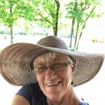 Profile Picture of Nancy Ebersole (@bowwowyum) on Instagram