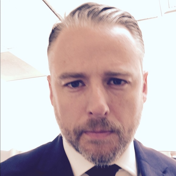 Profile Picture of Joe Brewer (@djosev) on Poshmark