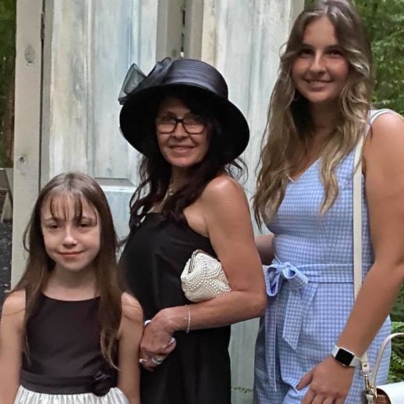 Alicja Debicka - Poshmark Profile Picture of Alicja Debicka (@alicjadebicka) on Poshmark