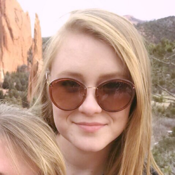 Profile Picture of Madeline Liskiewicz (@mliskiewicz) on Poshmark