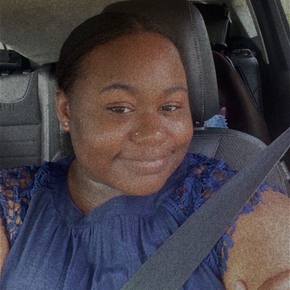 Dann Williams - Poshmark Profile Picture of Dann Williams (@dannwill28) on Poshmark