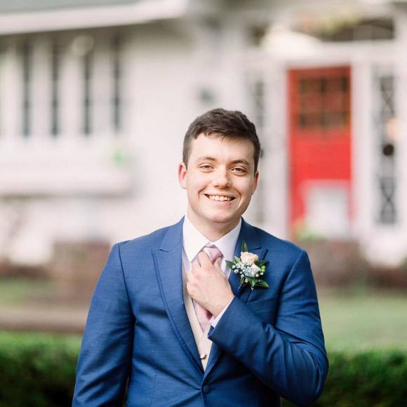 Profile Picture of Jeffrey Huff (@jeffreyhuff) on Poshmark