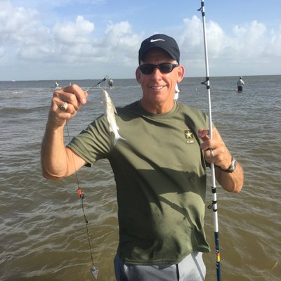 Profile Picture of David E. Hadley (@de_hadley) on Twitter