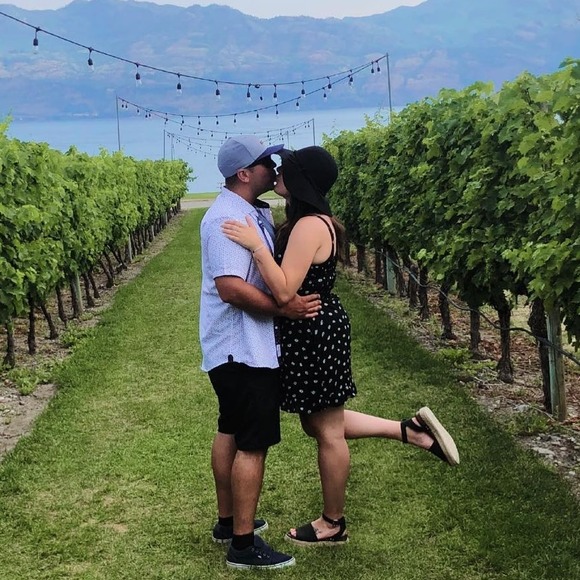 Dakota Reeves - Poshmark Profile Picture of Dakota Reeves (@dree597) on Poshmark