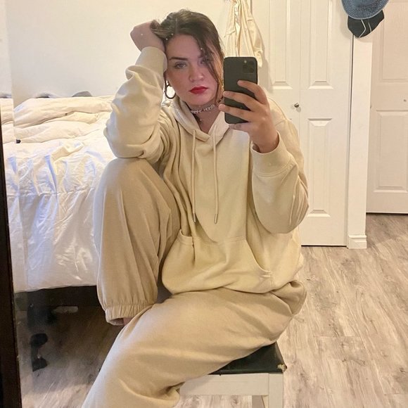 Profile Picture of Brianagh Odriscoll flesher (@brianagh) on Poshmark