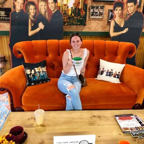 Profile Picture of Analisa Sunter (@analisasunter) on Poshmark