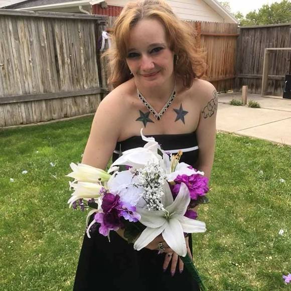 Profile Picture of Amanda Gragg (@amanda_gragg) on Poshmark