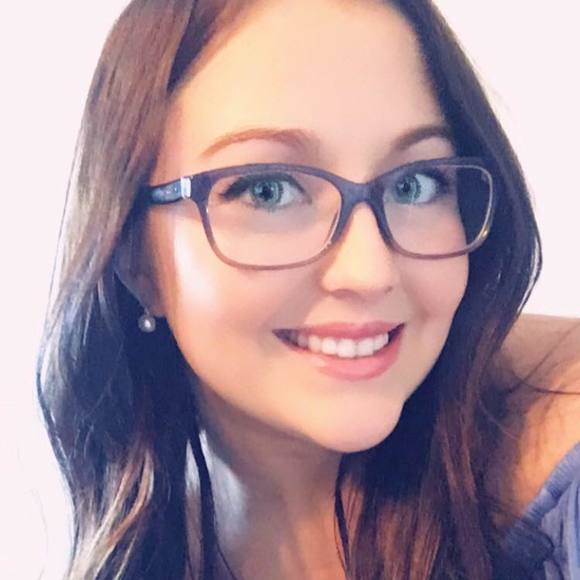 Profile Picture of Ashley Ekdahl (@its_ashhh) on Poshmark