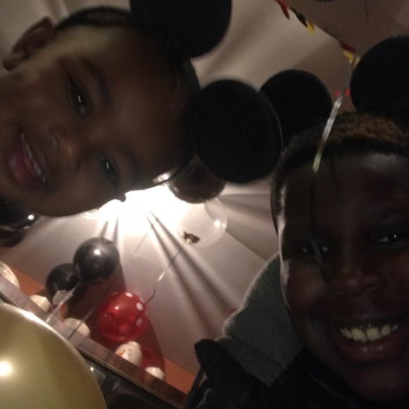 Profile Picture of Nicholas Crooks (@nickwavy135) on Poshmark