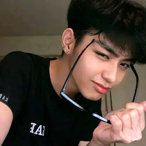 Profile Picture of kian (@kian_james80) on Tiktok