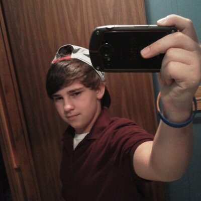 Andrew Thornhill - Twitter Profile Picture of Andrew Thornhill (@andrew_12600) on Twitter