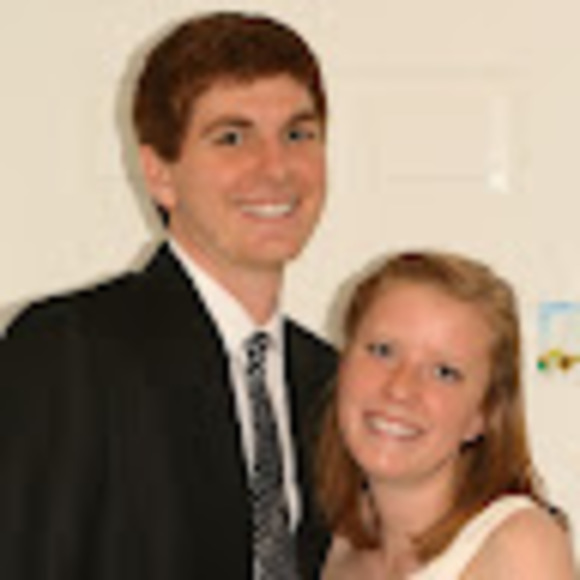 Profile Picture of Drew Meyerhoeffer (@dmeyerhoeffer) on Poshmark