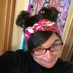 Profile Picture of Amy Hatch (@luniebin5) on Instagram