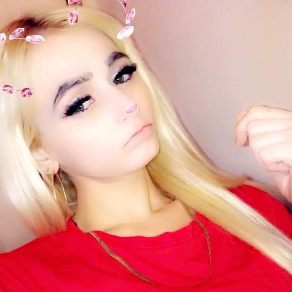 Profile Picture of Samantha Fitzgerrel (@ayooqueenlovely) on Poshmark