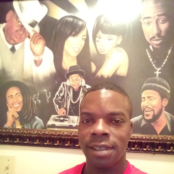 Profile Picture of Emmitt Marshall (@emmittmarshall) on Poshmark