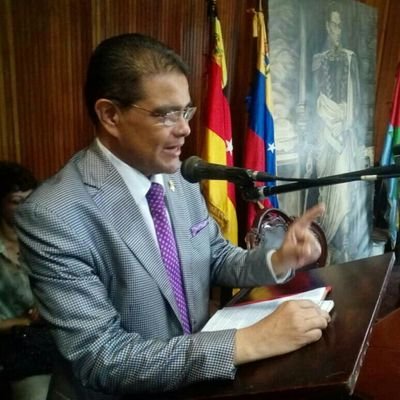 Profile Picture of Leo Enrique Aray (@LeoArayTopVoice) on Twitter