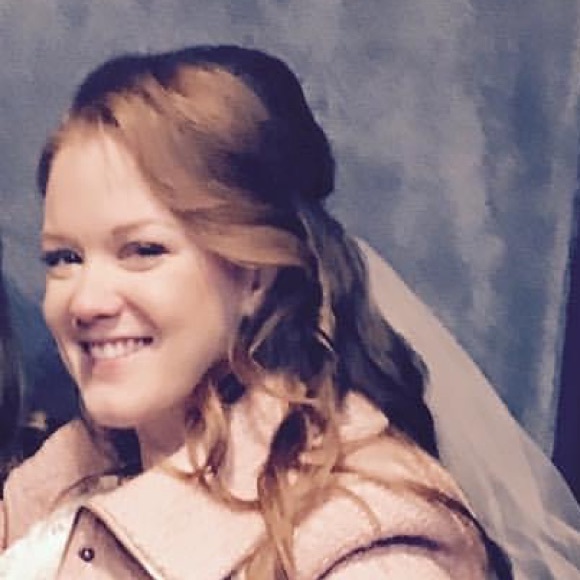 Profile Picture of Carly Gilbert (@carlyliz01) on Poshmark