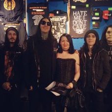 Profile Picture of Tracy Lou (@@tralou981) on Twitter