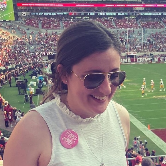 Profile Picture of Allison Anello (@aanello2014) on Poshmark