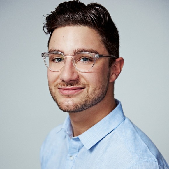 Profile Picture of David Mizzoni (@dmizzo) on Poshmark